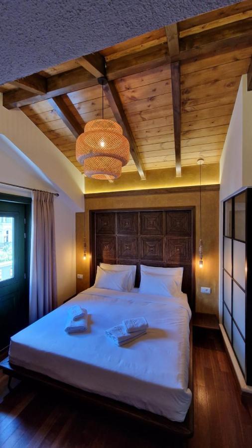 Bujtina Behram Hotell Korça Exteriör bild