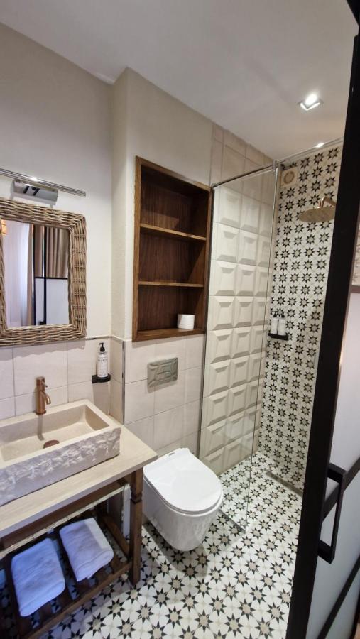 Bujtina Behram Hotell Korça Exteriör bild